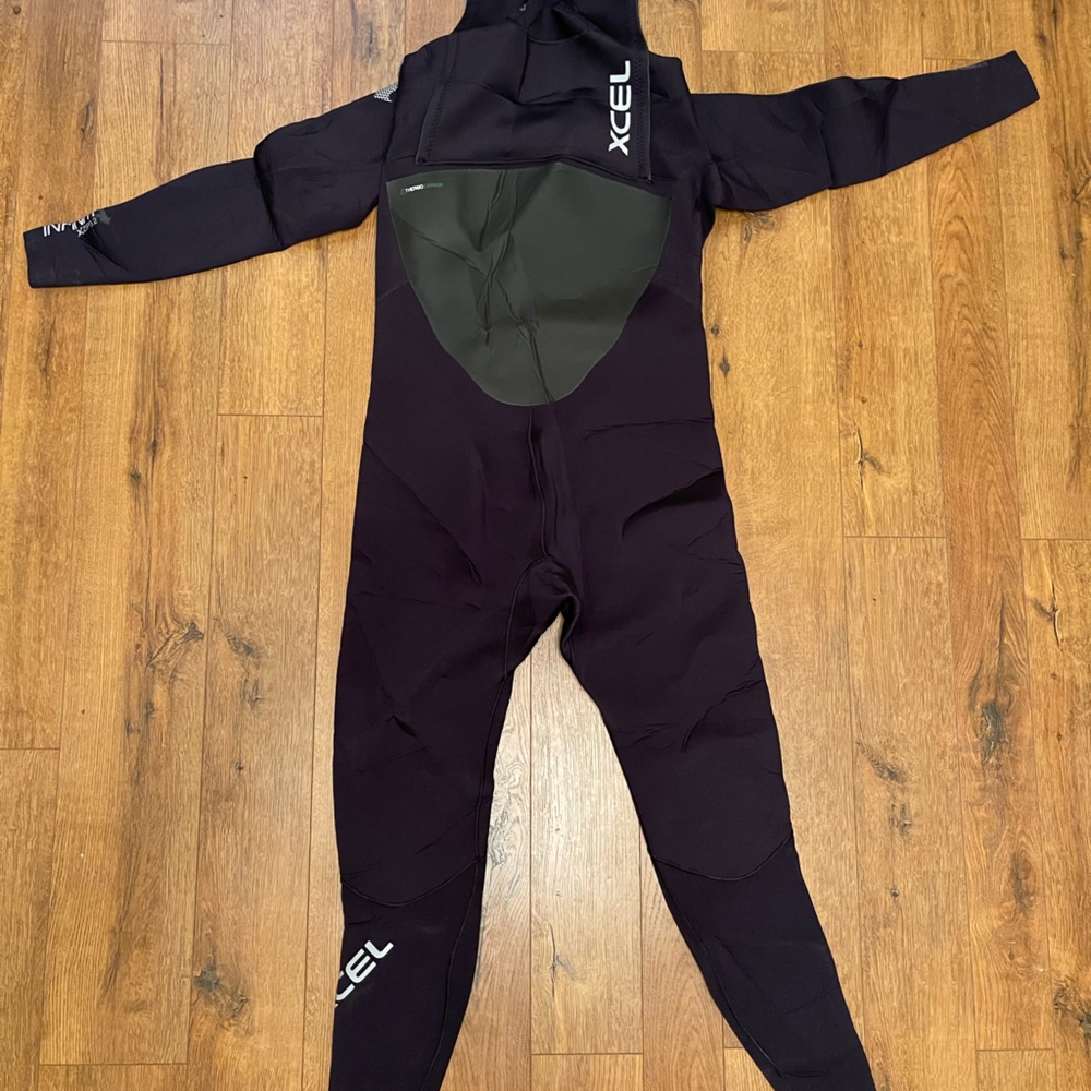 XCEL Infinity full wetsuit with hood
